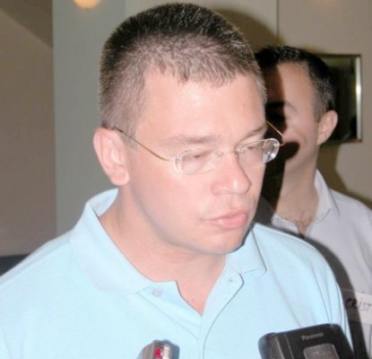 MRU, către tinerii din Forţa Civică: doar persoanele care au o biografie profesională în spate pot fi adevăraţi politicieni
